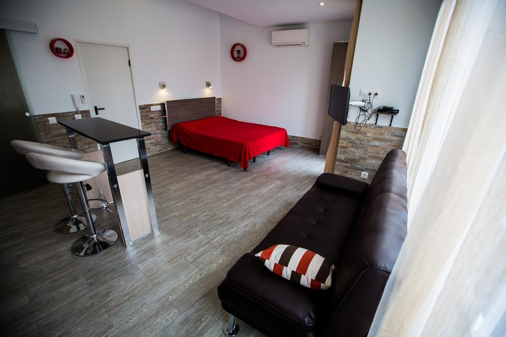 Apartamentos Bcntourism Pineda de Mar Ngoại thất bức ảnh